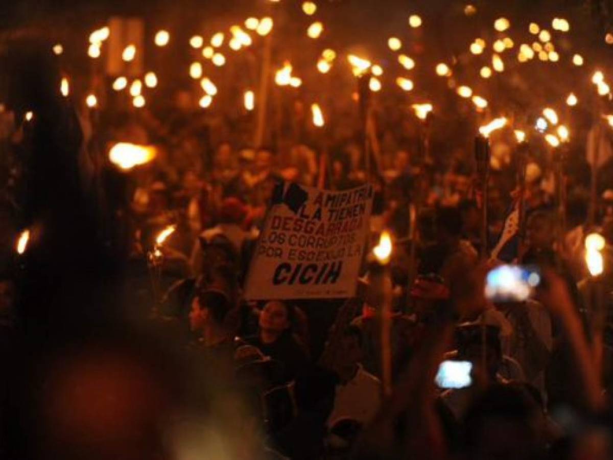 Miles en décima marcha consecutiva contra corrupción en Honduras