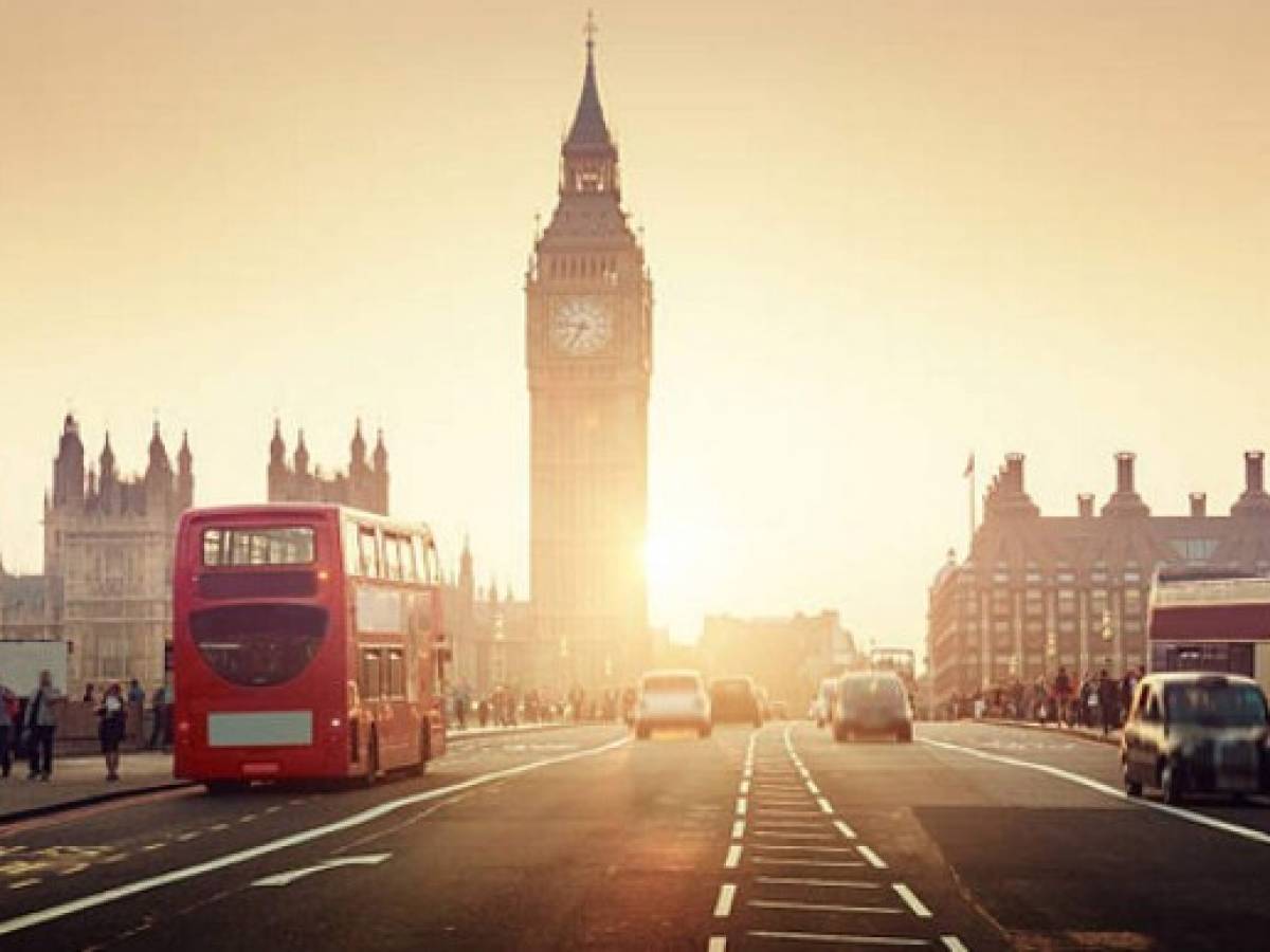 Londres instaura nuevo impuesto para vehículos más contaminantes