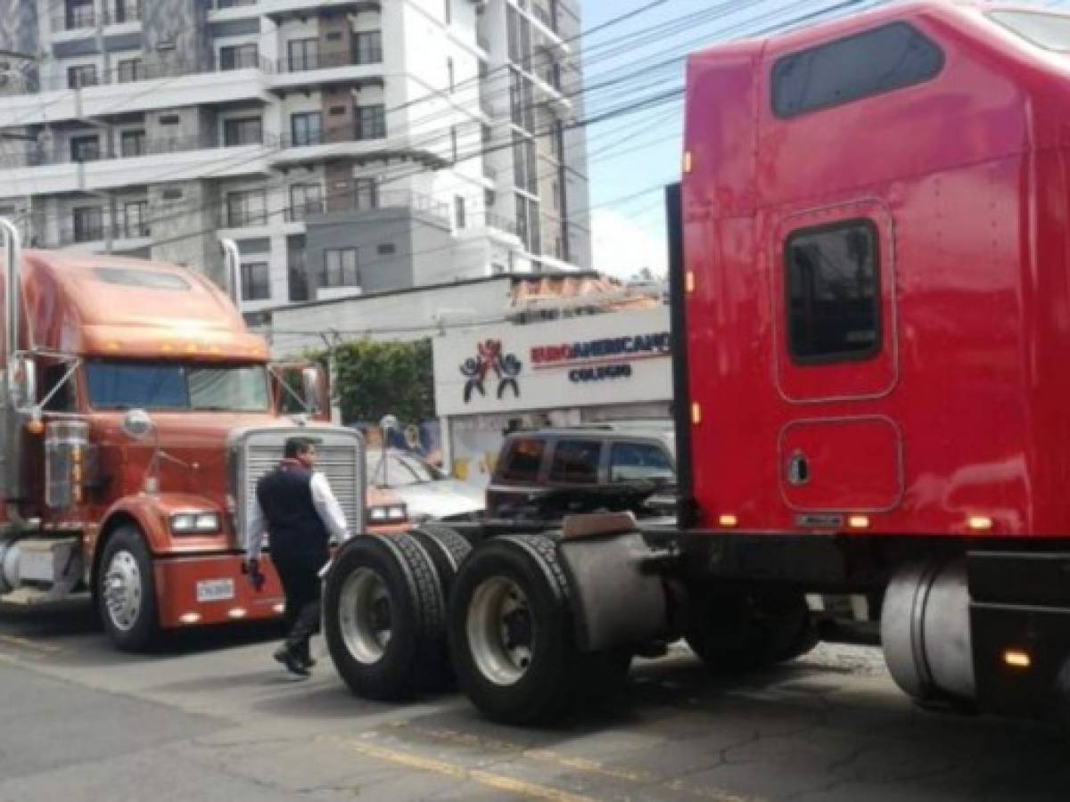 Transportistas de Guatemala exigen mejores condiciones de trabajo