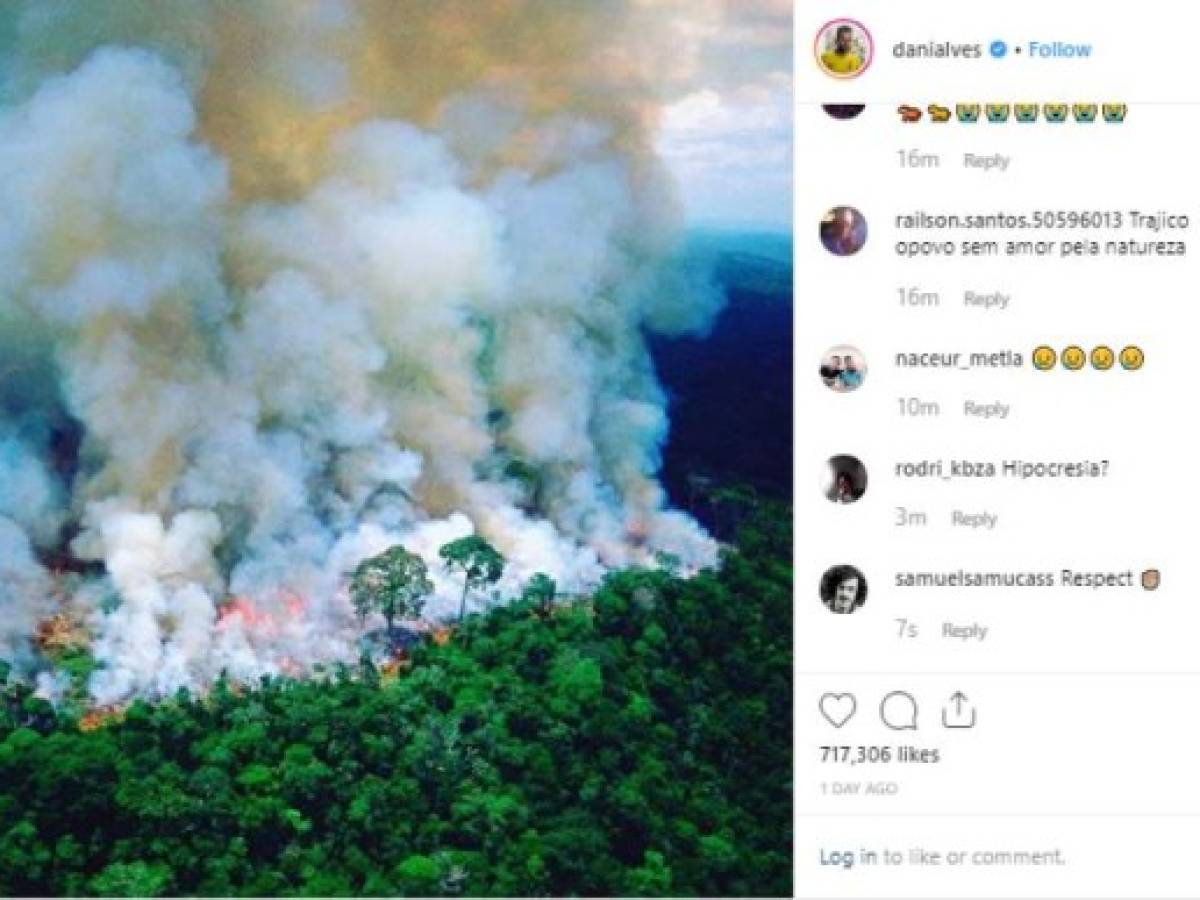 El capitán de la selección brasileña de fútbol y lateral derecho del São Paulo Dani Alves también compartió una imagen que no es del momento.