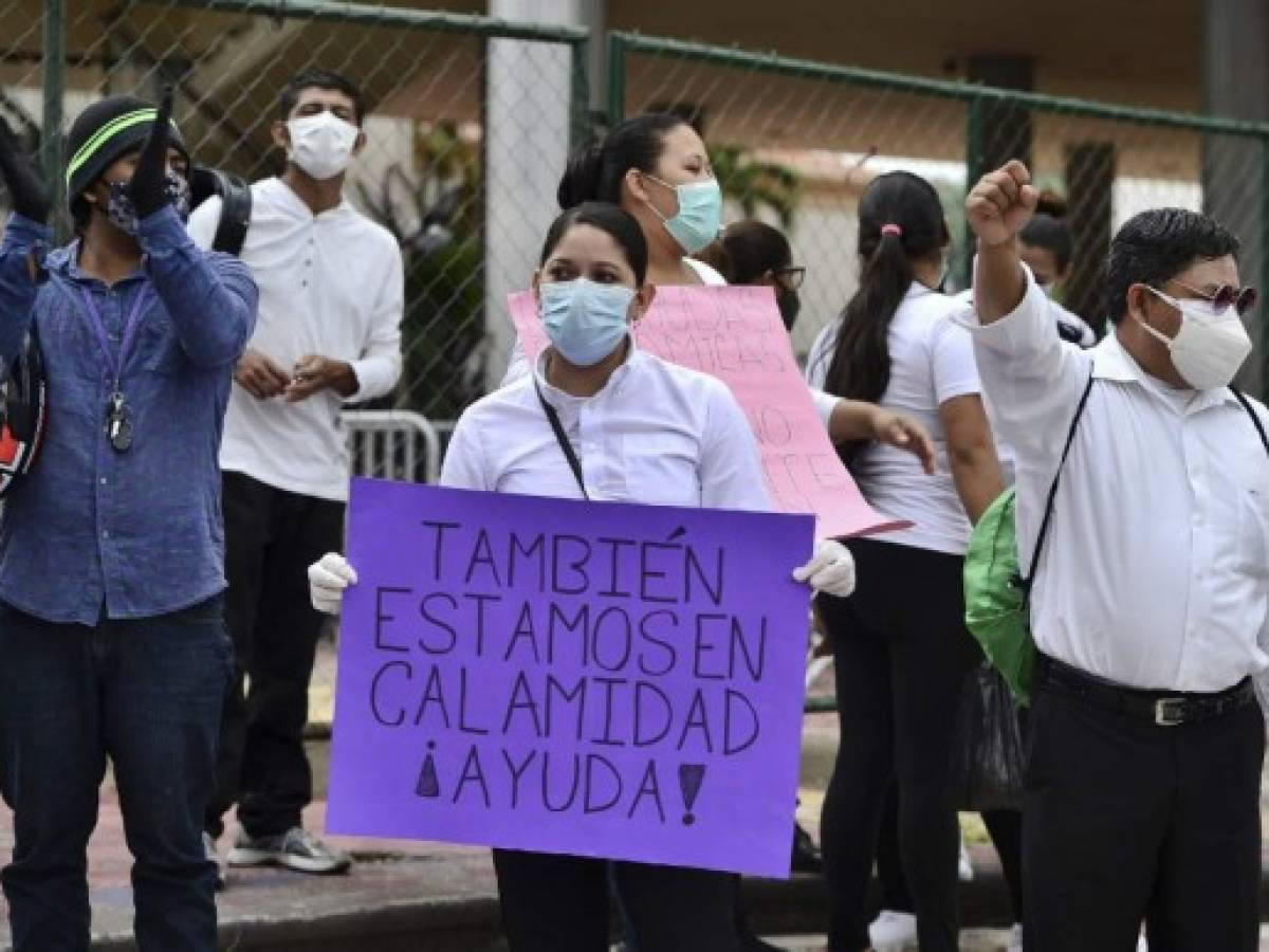 Exempleados de restaurantes hondureños piden bono de auxilio