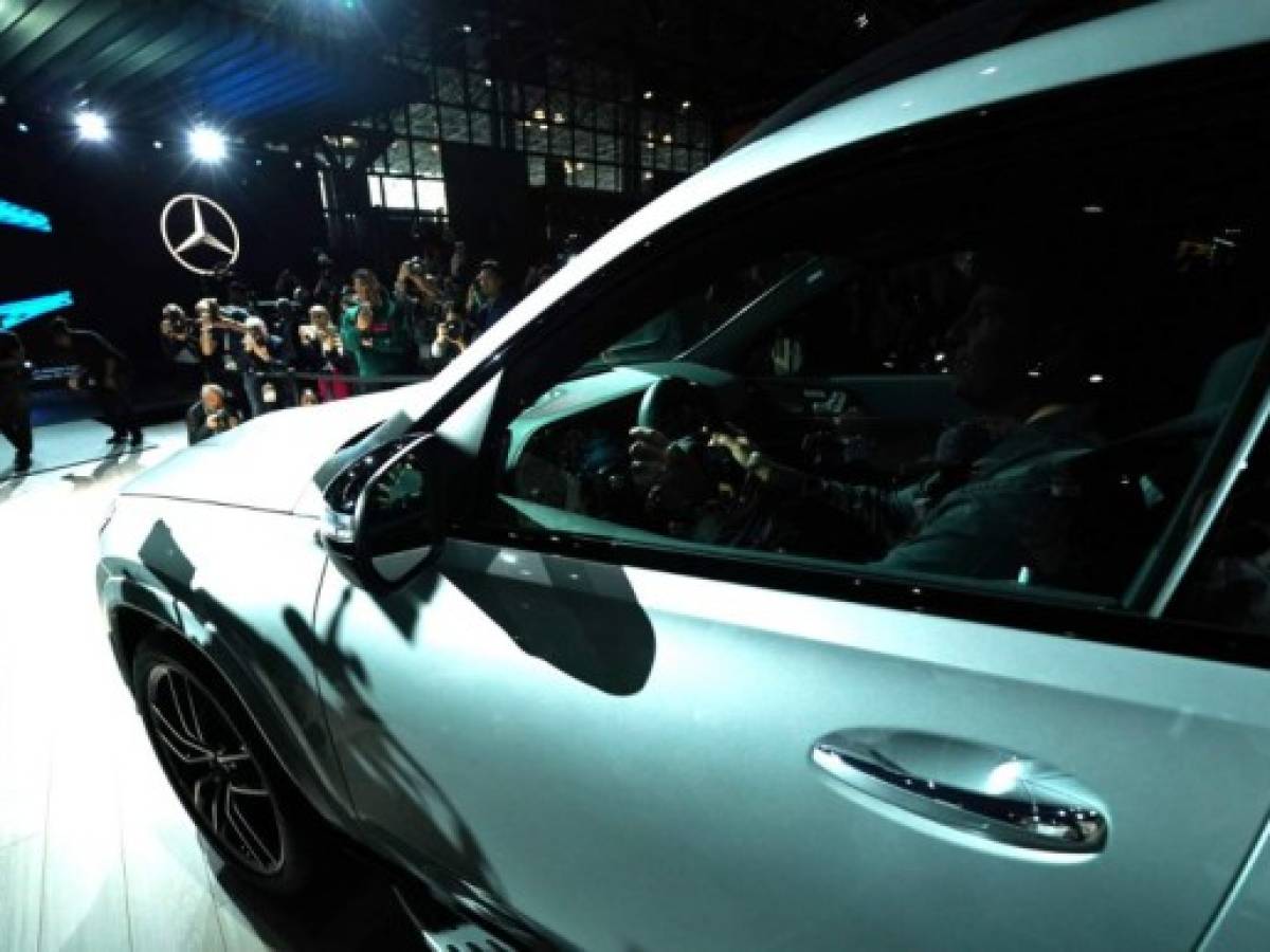 Autos de lujo con inteligencia artificial en el Salón del Auto en NY