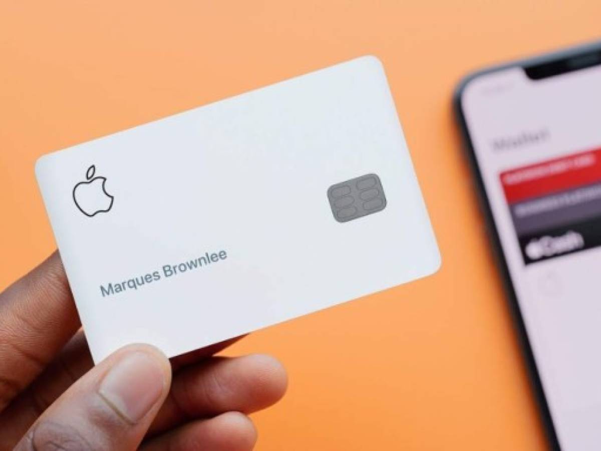 Con el iPhone en caída, Apple apuesta por los servicios con Apple Card y Apple TV+