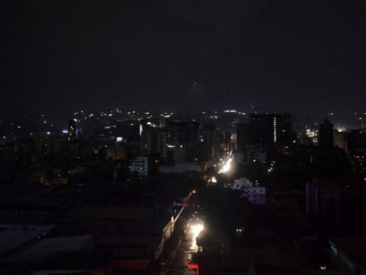 Venezuela: Vuelve poco a poco la electricidad tras 24 horas de apagón