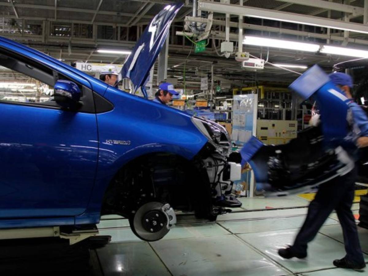 Toyota llama a revisión más de 3,3 millones de autos