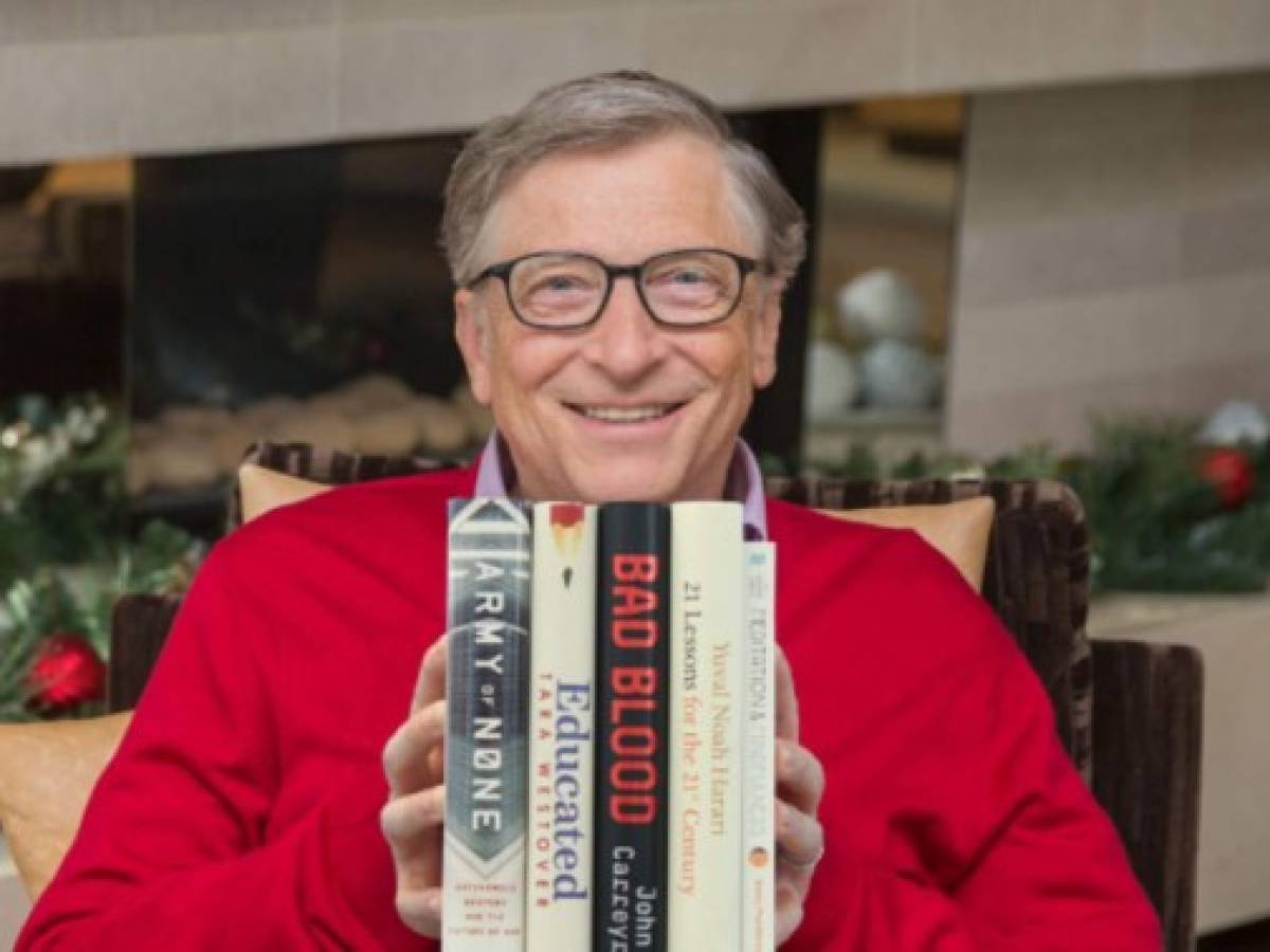 Los 5 libros que Bill Gates recomienda para esta temporada