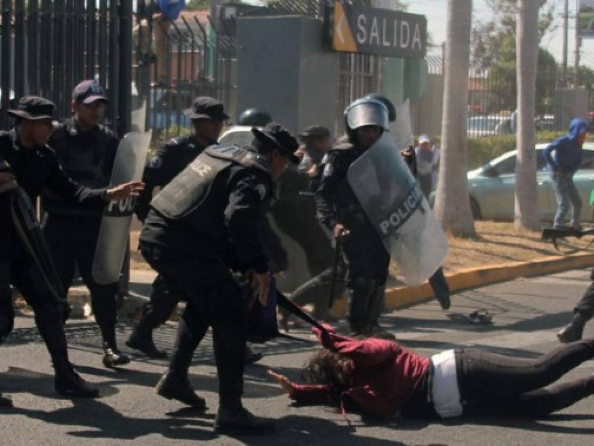 Nicaragua: Heridos y detenidos en nueva represión a manifestación de la oposición