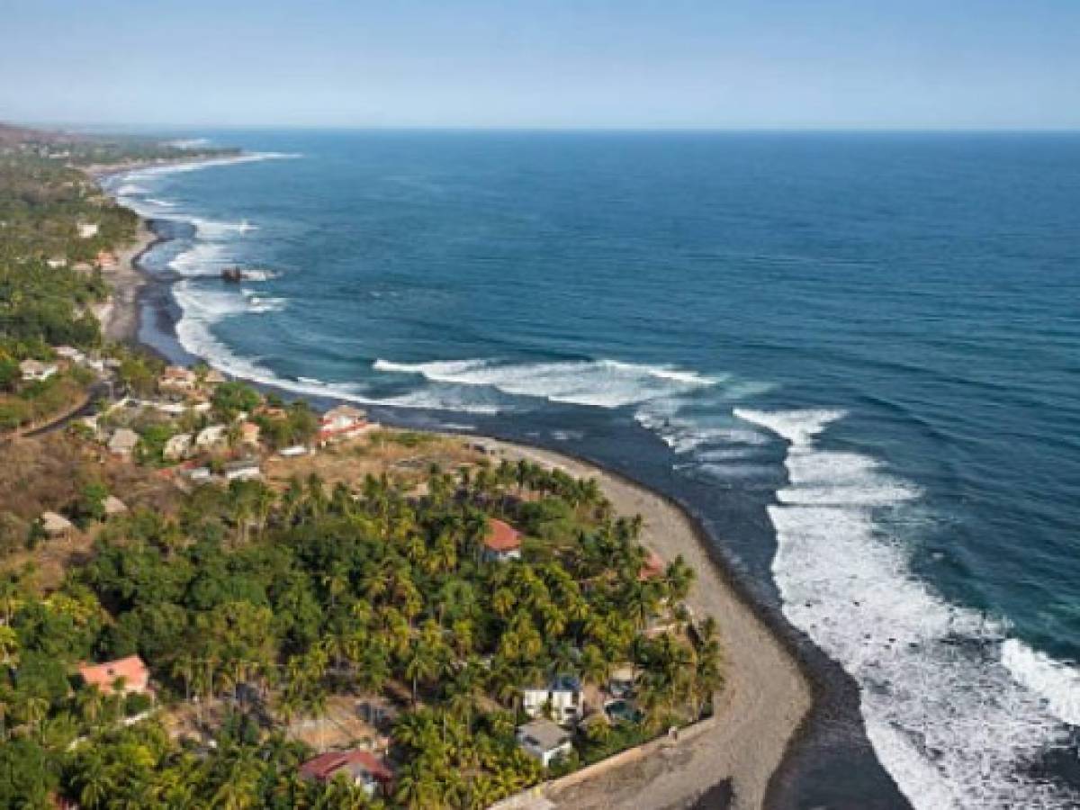 El Salvador: Actividad turística dejó US$36.4 en feriado agostino  
