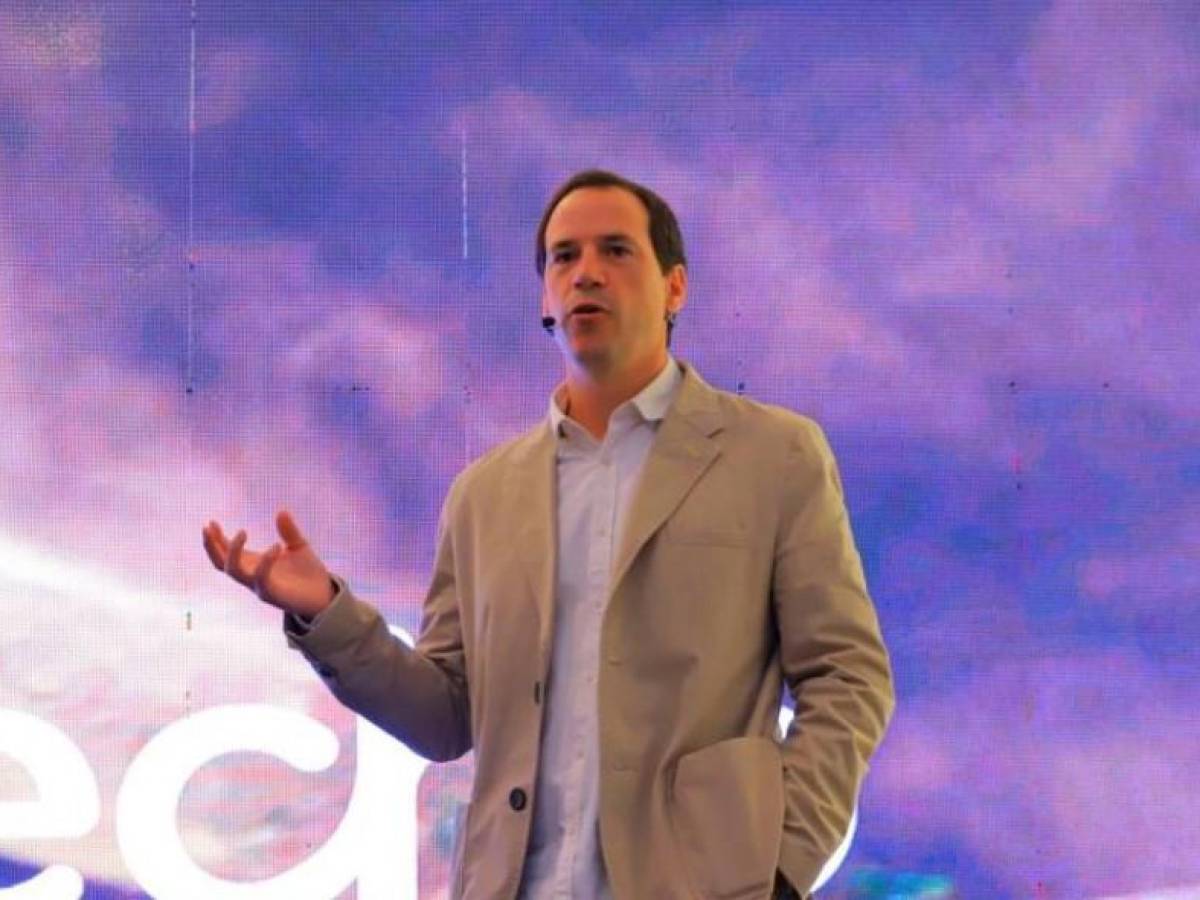Conferencia Santiago Arieu, especialista en publicidad, marketing digital y exdirector comercial del periódico argentino Clarín. Conferencia Santiago Arieu, especialista en publicidad, marketing digital y exdirector comercial del periódico argentino Clarín.