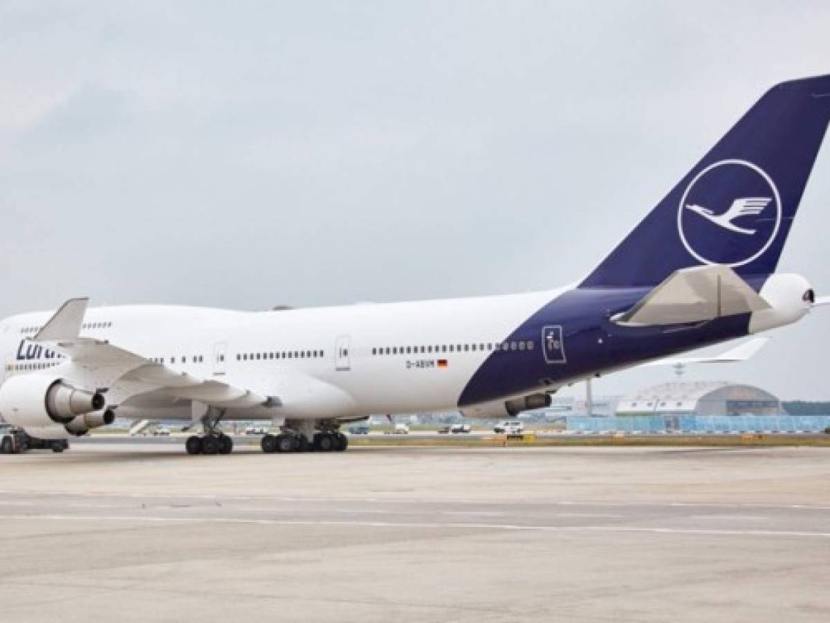 Lufthansa reduce previsiones de crecimiento por presión de las 'low-cost'
