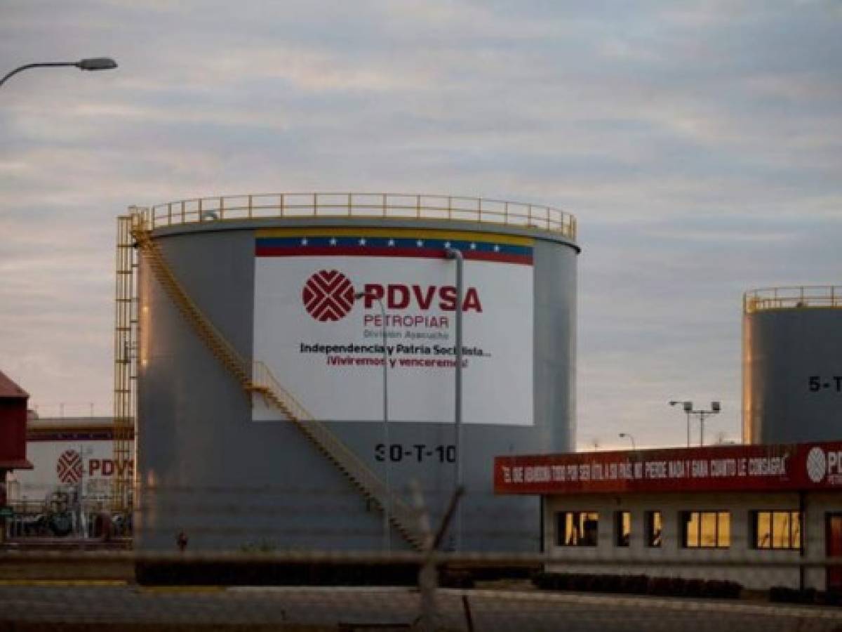 Industria petrolera de Venezuela, un gigante en ruinas en infraestructura