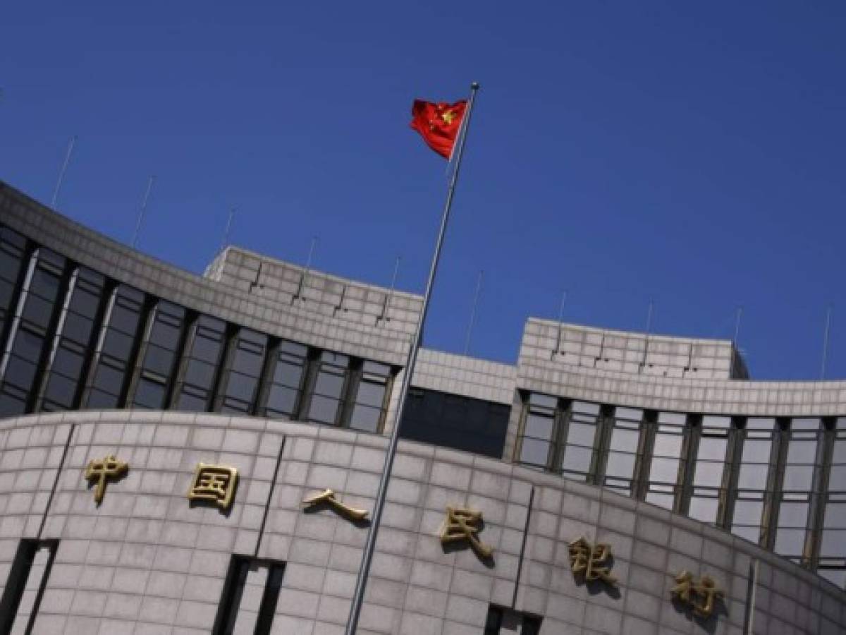 China reduce exigencias a bancos para estimular economía