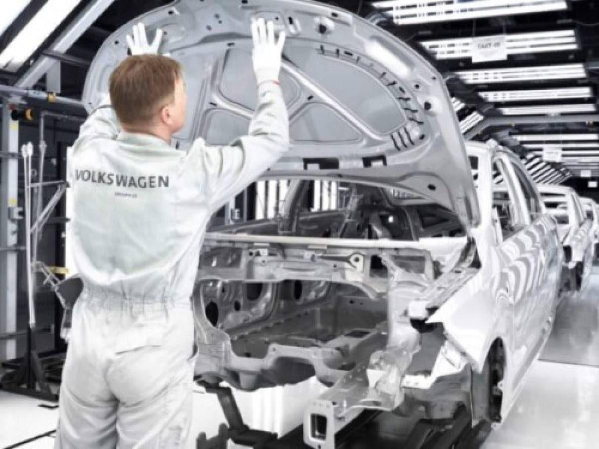 Volkswagen dice que cese de producción cuesta US$2.200 millones a la semana