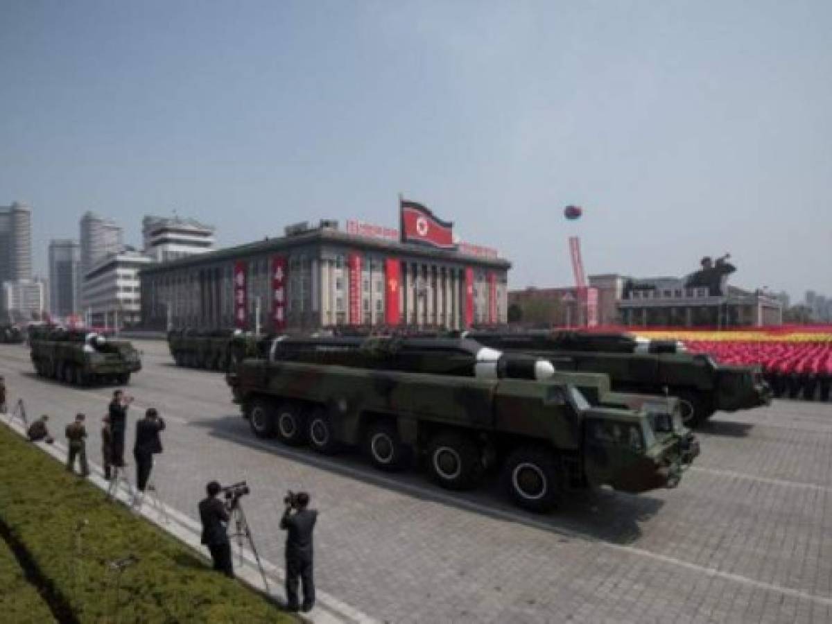 En abril pasado, el régimen norcoreano mostró su arsenal. Los expertos adelantaron que entre los pertrechos mostrados había misiles con capacidad intercontinental.