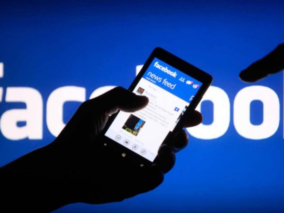 ¿Qué provocó la caída de Facebook, WhatsApp e Instagram?