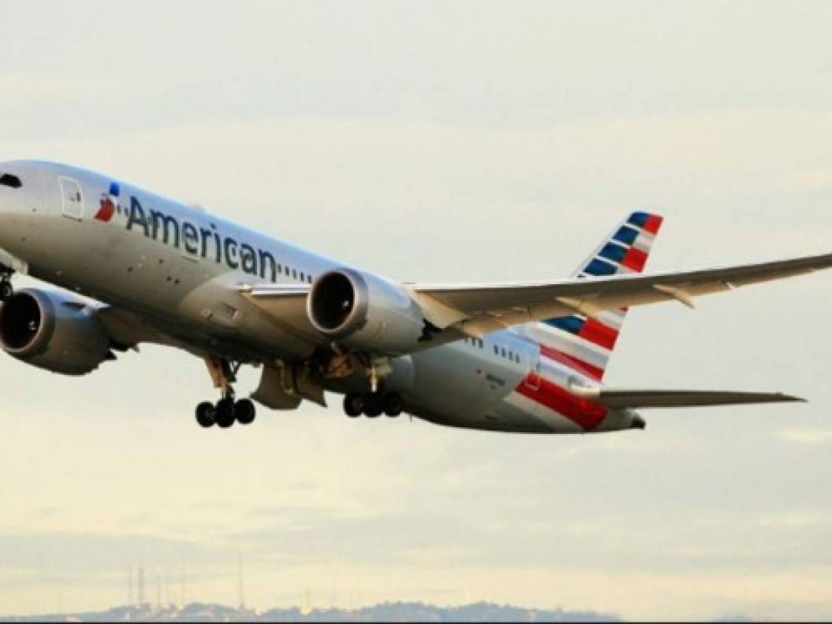 American Airlines reducirá el uso de plástico