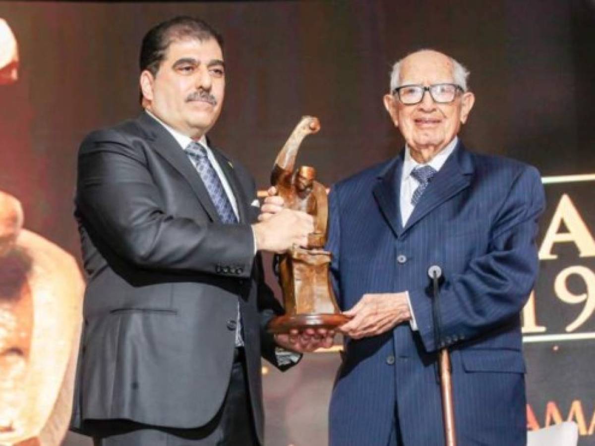 Honduras: Jorge Bueso Arias recibe el premio El Forjador 2019
