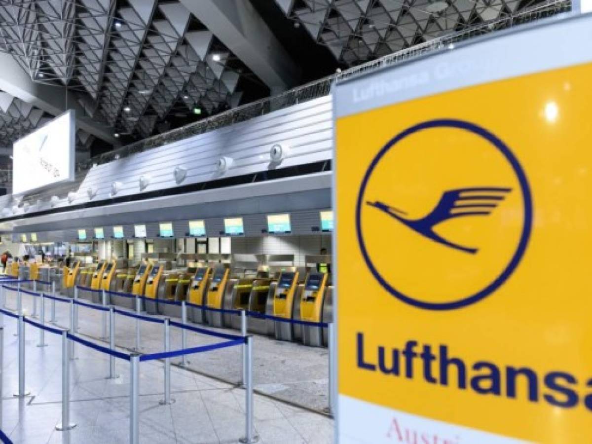 Lufthansa seguirá sin volar a China e Irán hasta abril