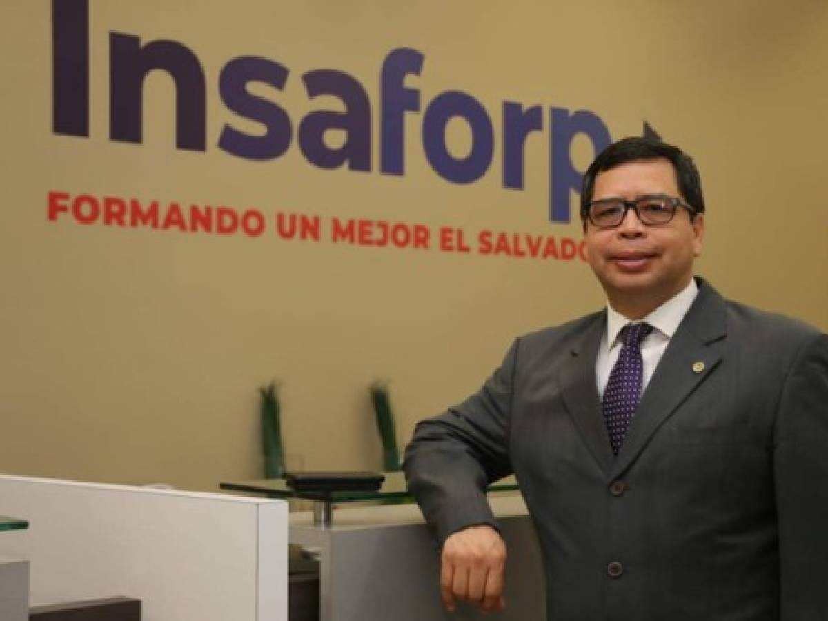 Empresas salvadoreñas combaten el covid-19 con programas de capacitación