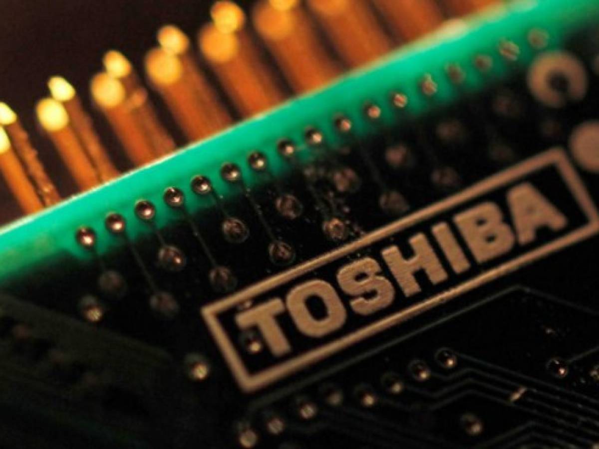 Apple, Dell, Kingston y Foxconn van tras negocio de chips de Toshiba