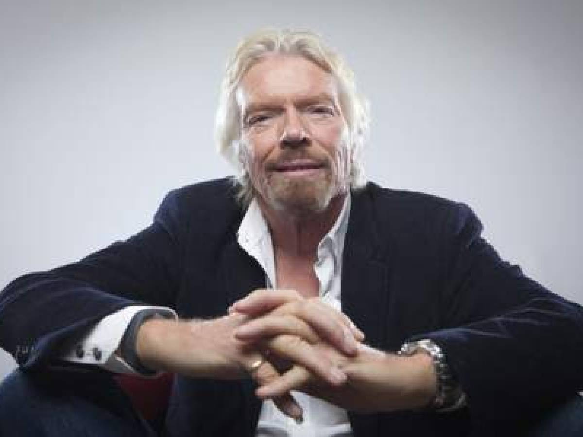 Richard Branson“La comunicación hace girar al mundo, facilita las conexiones humanas y nos permite aprender, crecer y progresar. Esta es la habilidad más importante que cualquier líder posee”, dijo en un artículo para su blog personal. Richard Branson“La comunicación hace girar al mundo, facilita las conexiones humanas y nos permite aprender, crecer y progresar. Esta es la habilidad más importante que cualquier líder posee”, dijo en un artículo para su blog personal.
