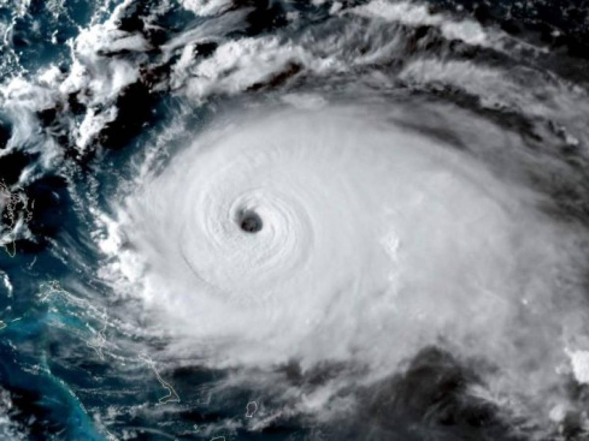 El huracán Dorian, de categoría 4, se dirige a las Bahamas