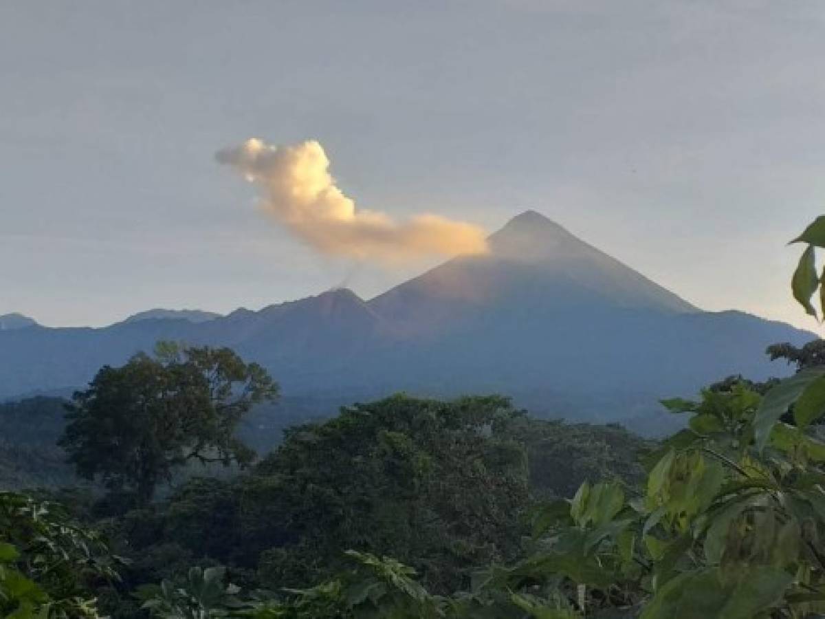 Guatemala sigue en alerta por actividad del Volcán de Fuego