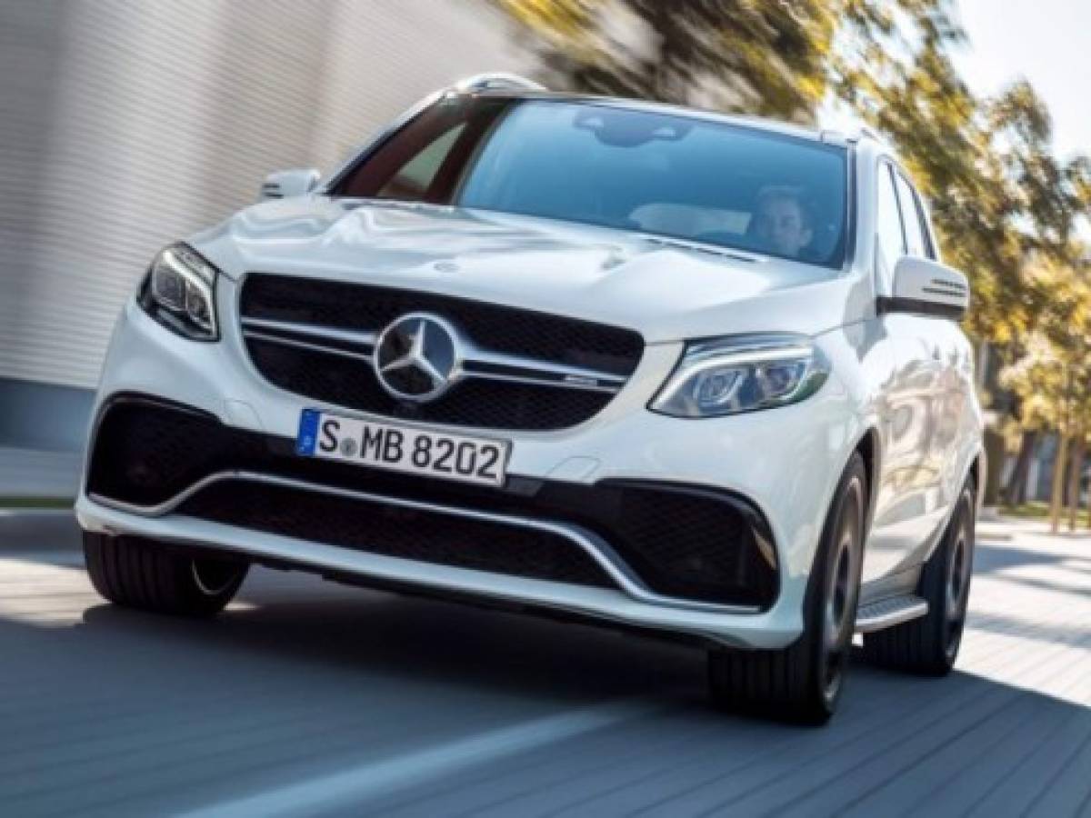 Mercedes-Benz aumenta venta de autos de lujo e intenta derrocar a BMW