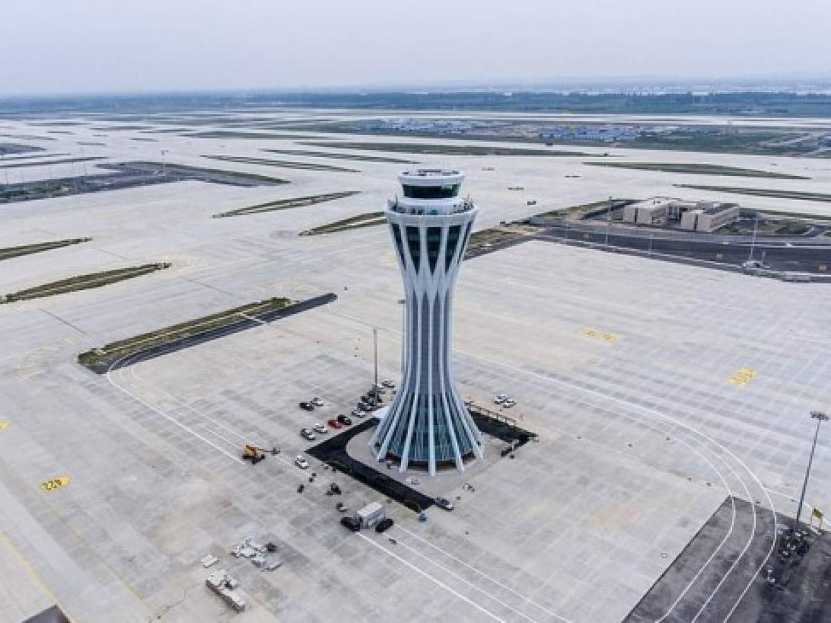 Las autoridades chinas se ha propuesto desbancar al aeropuerto Hartsfield-Jackson de Atlanta, el más transitado del mundo. Las autoridades chinas se ha propuesto desbancar al aeropuerto Hartsfield-Jackson de Atlanta, el más transitado del mundo.