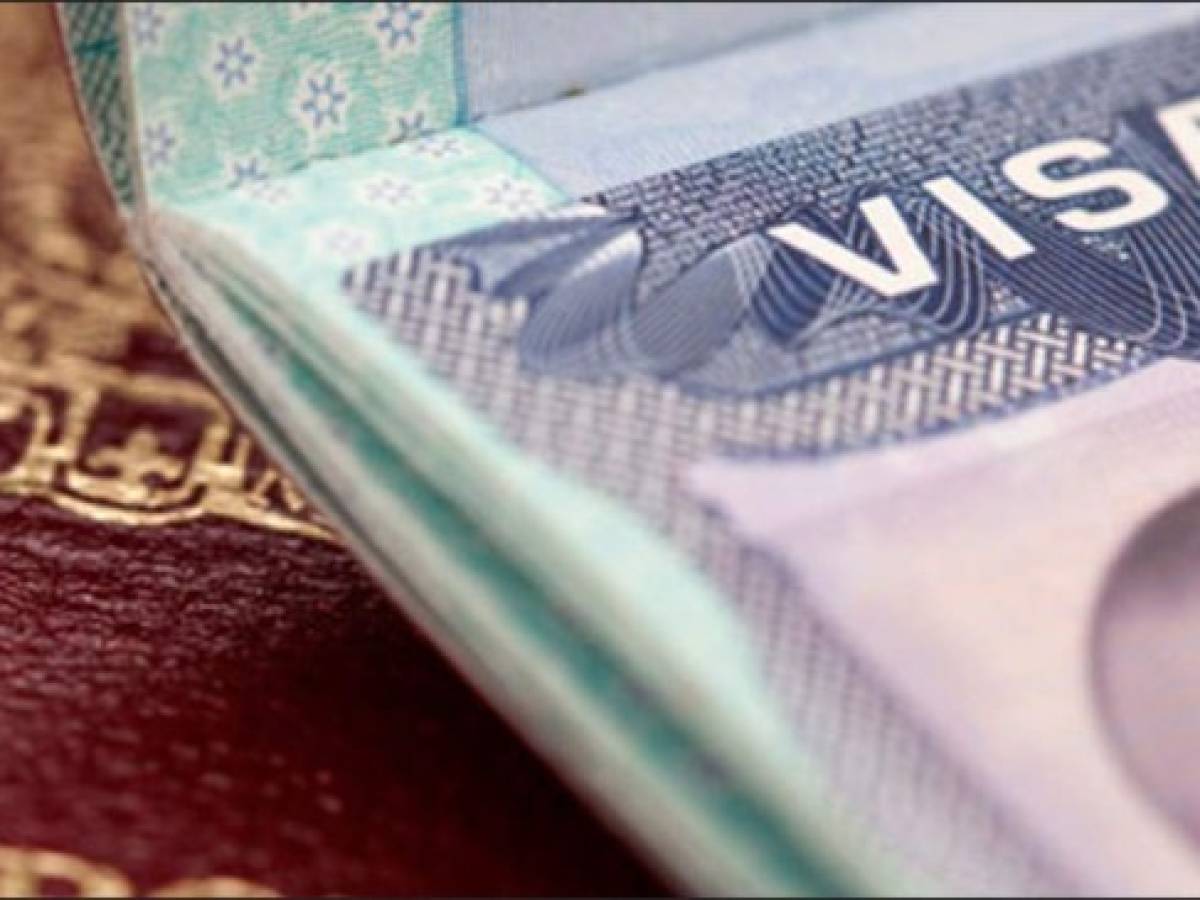EEUU suspende vía rápida para visas a extranjeros calificados