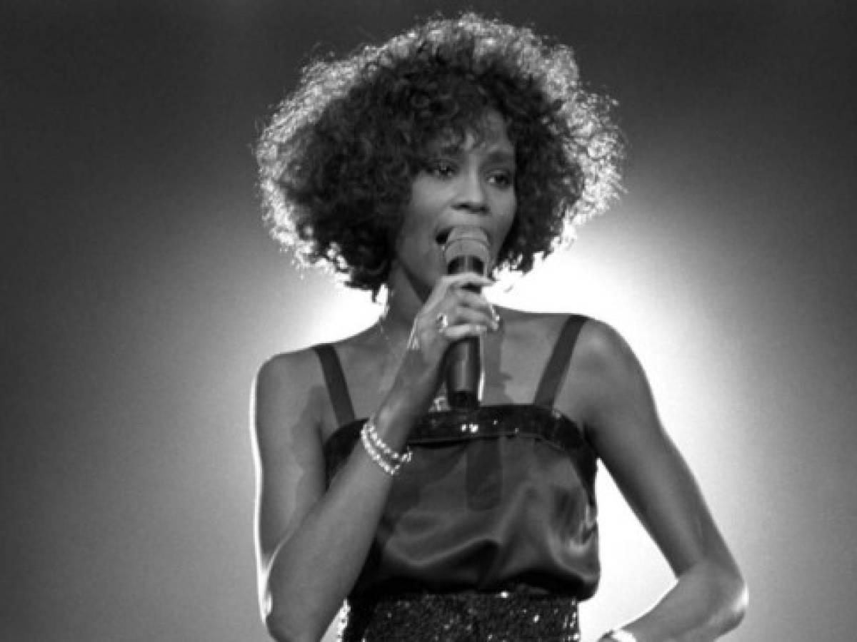 Whitney Houston regresaría como holograma y con nuevo álbum