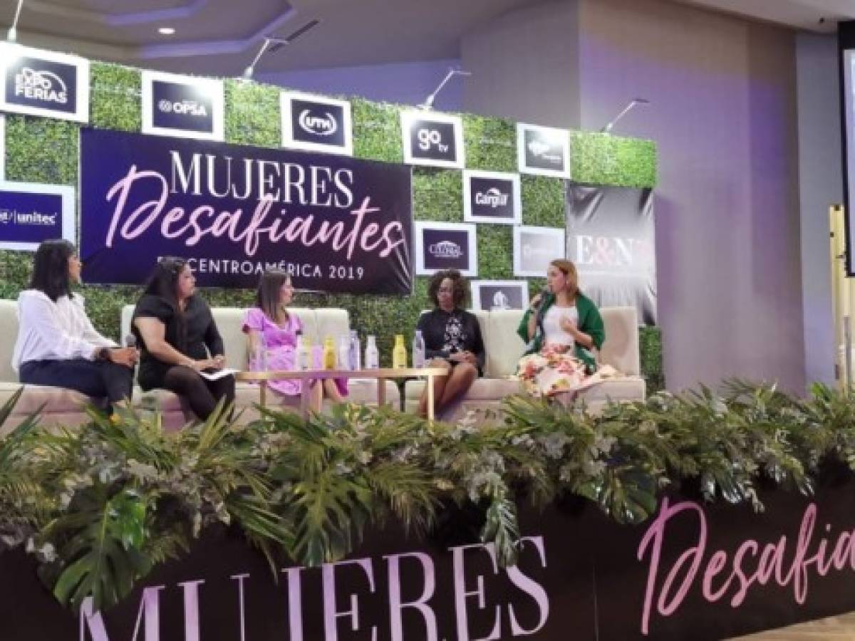 “No se debe eliminar la masculinidad, sino que se debe hacer una paridad entre ambos”: Marcela Zamora, documentalista. “No se debe eliminar la masculinidad, sino que se debe hacer una paridad entre ambos”: Marcela Zamora, documentalista.