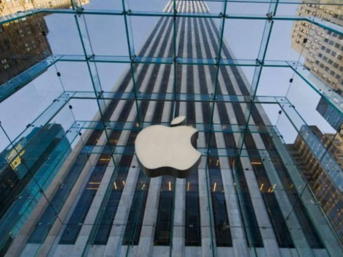 Las acciones de Apple caen 5% y arrastra a Wall Street