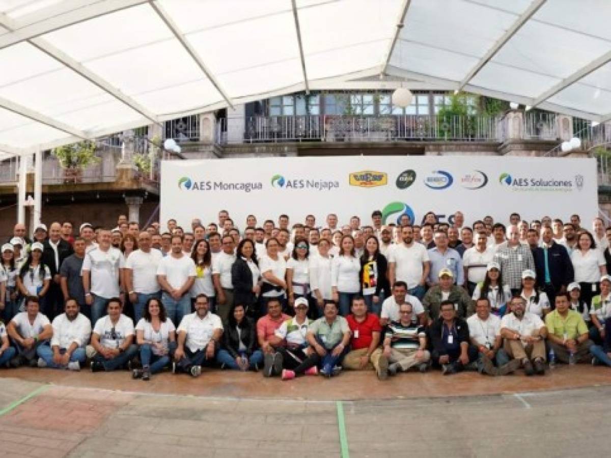 AES El Salvador / AES Panamá: Forjadores de equipos de alto desempeño