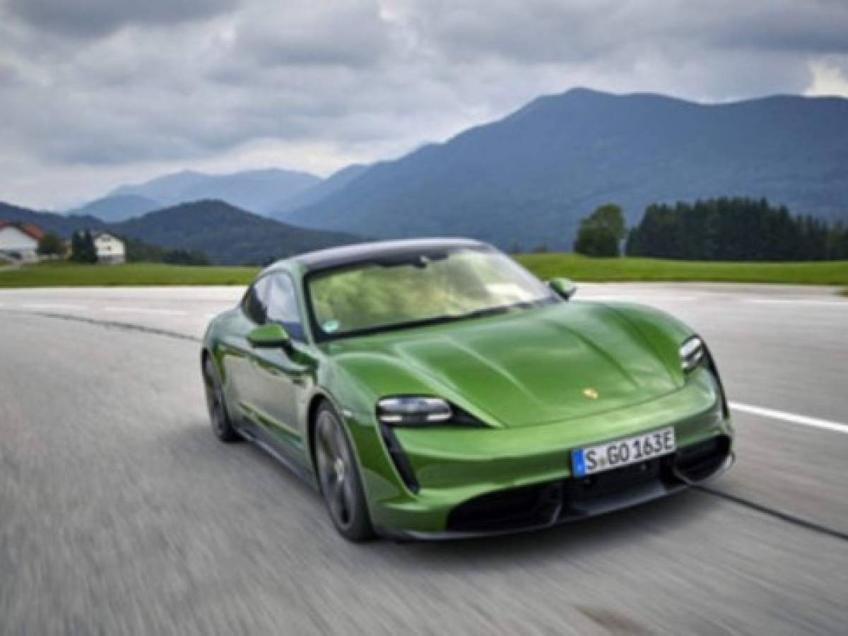 Nuevo Porsche Taycan 100% eléctrico anda a 270 km/h y sin ruido