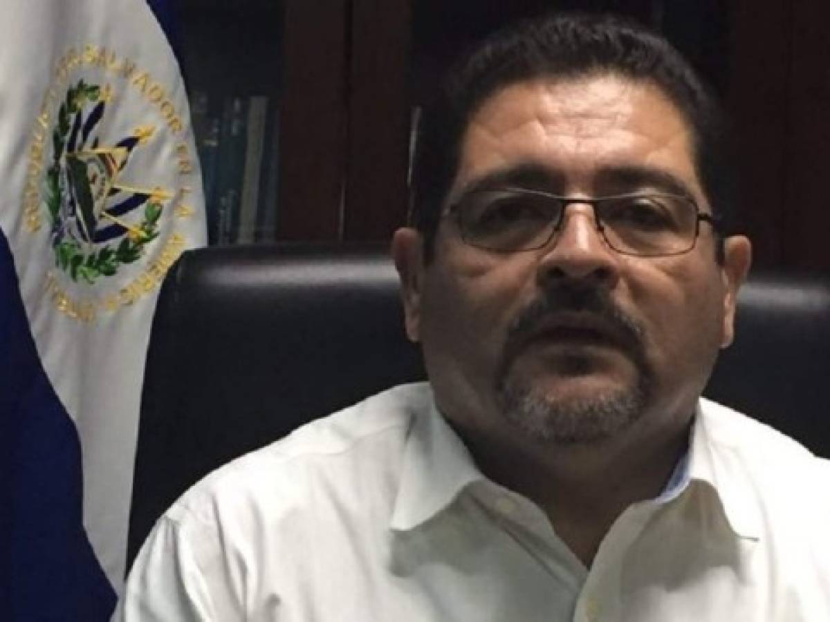 El Salvador: detenido director de prisiones por mal manejo de fondos