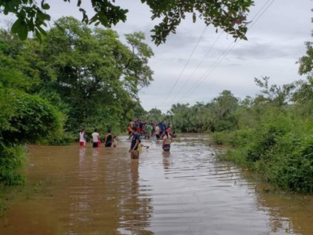 Fuertes lluvias dejan miles de afectados en Guatemala