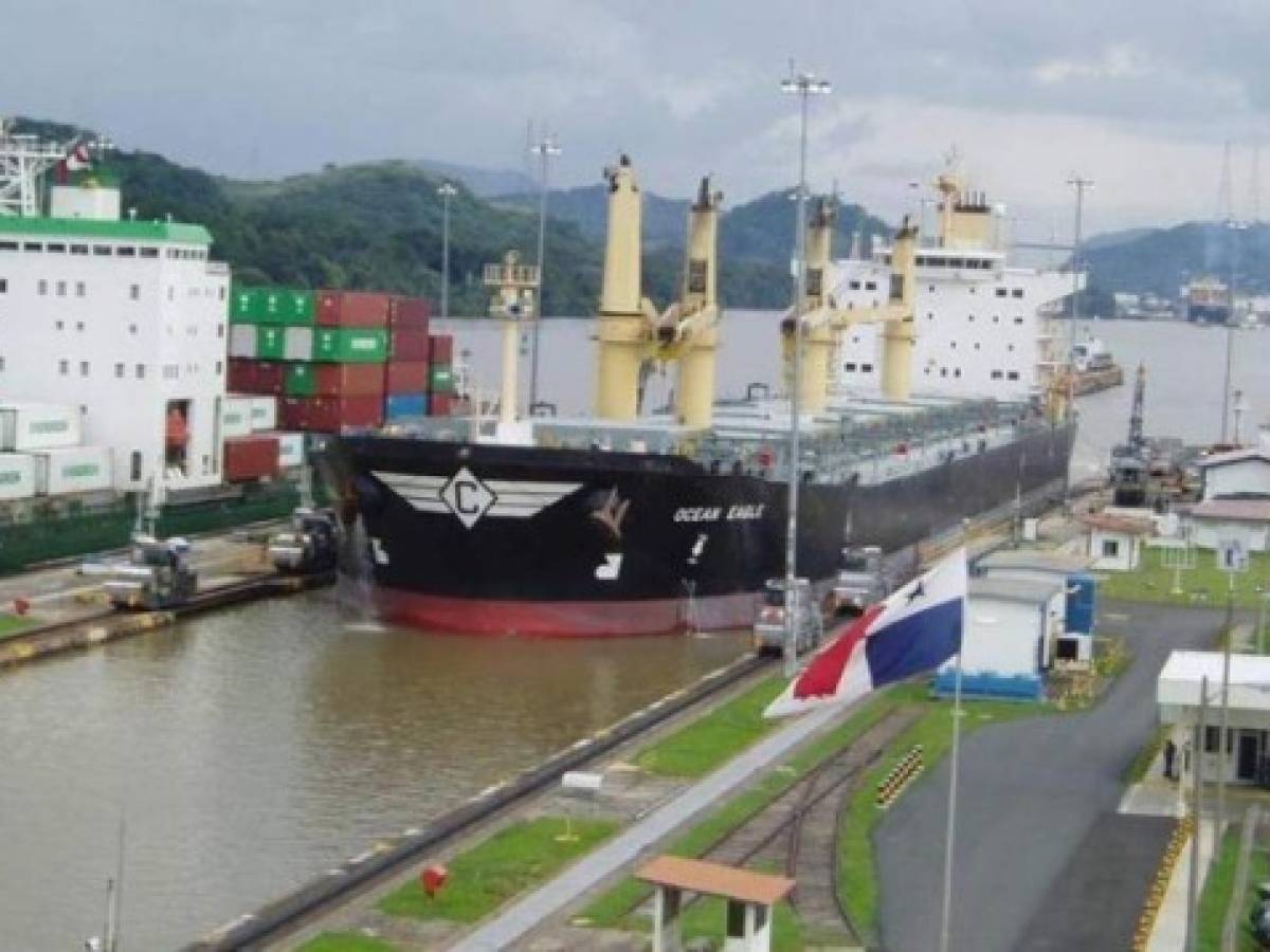 Canal de Panamá se apunta a descarbonización del transporte marítimo para 2050