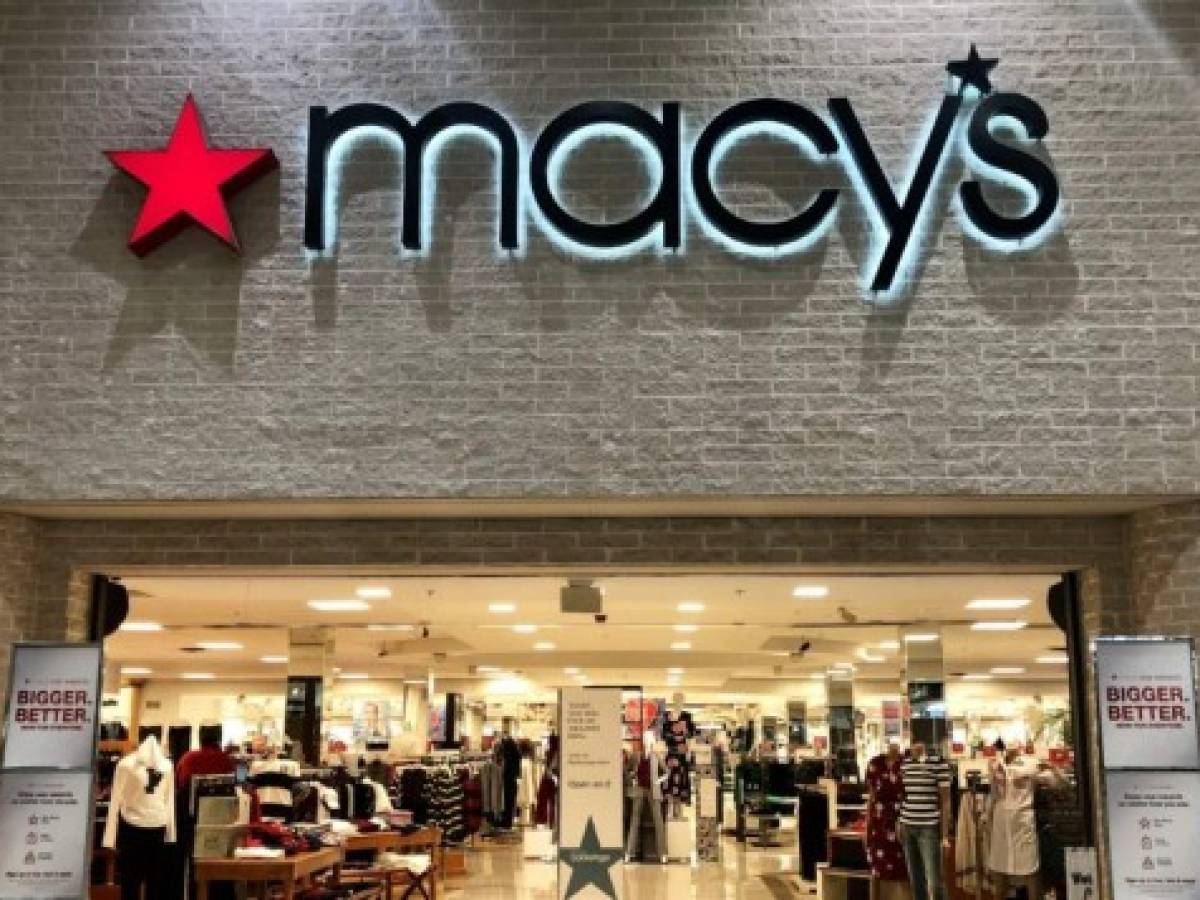 Macy's envían a mayoría de empleados a casa por caída de demanda