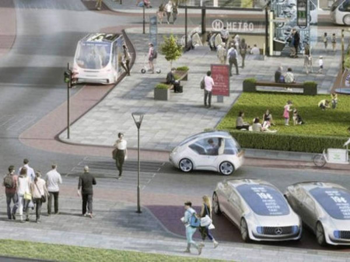 Daimler y Bosch probarán en unos meses autos de conducción automatizada