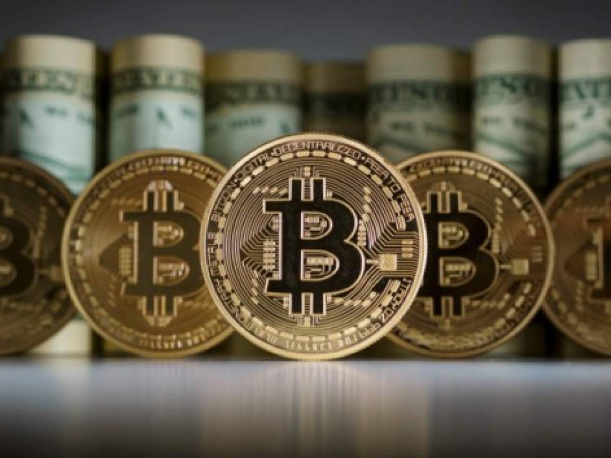 Bitcoin imparable: rompió la barrera de los US$4.000