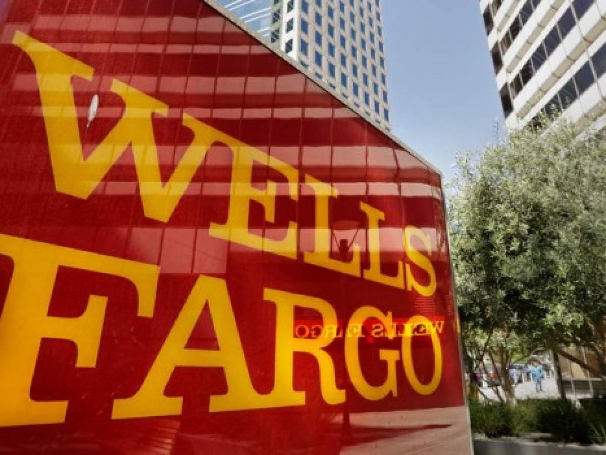 California investiga a Wells Fargo por presunto robo de identidades