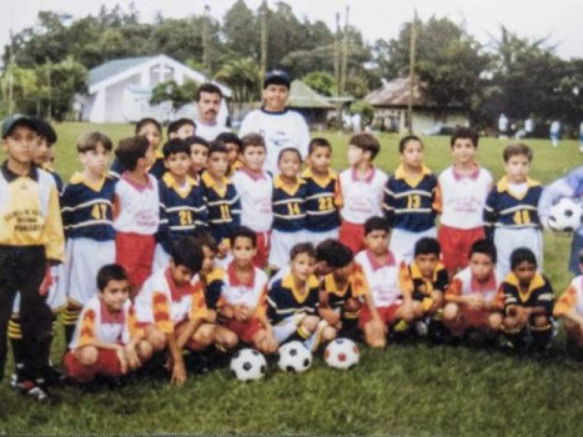 Keylor Navas es el portero titular del Real Madrid y la selección de Costa Rica. En esta foto aparece a la izquierda, cuando tenía nueve años junto a sus compañeros de la escuela de fútbol Pedregoso en Pérez Zeledón.