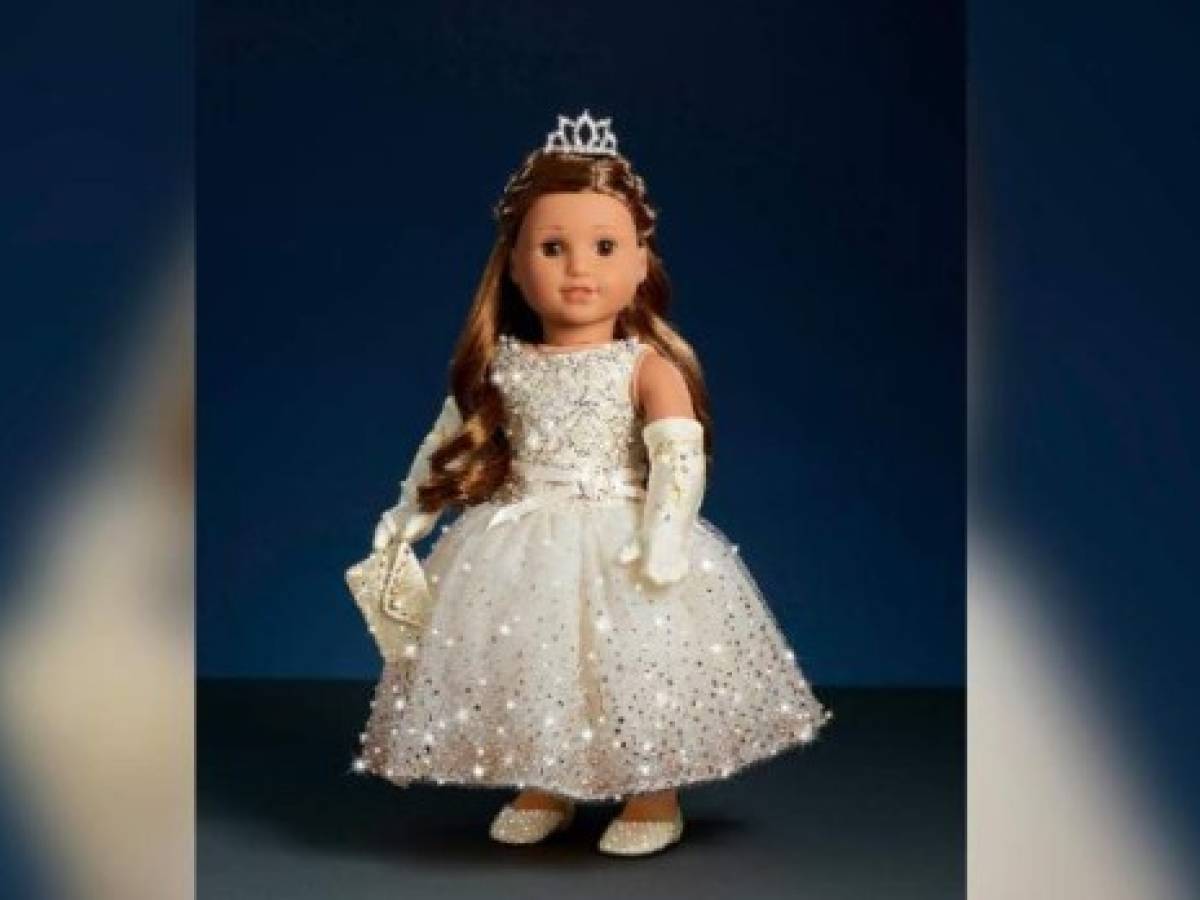 La extravagante creación navideña de American Girl: Una muñeca de US$5.000