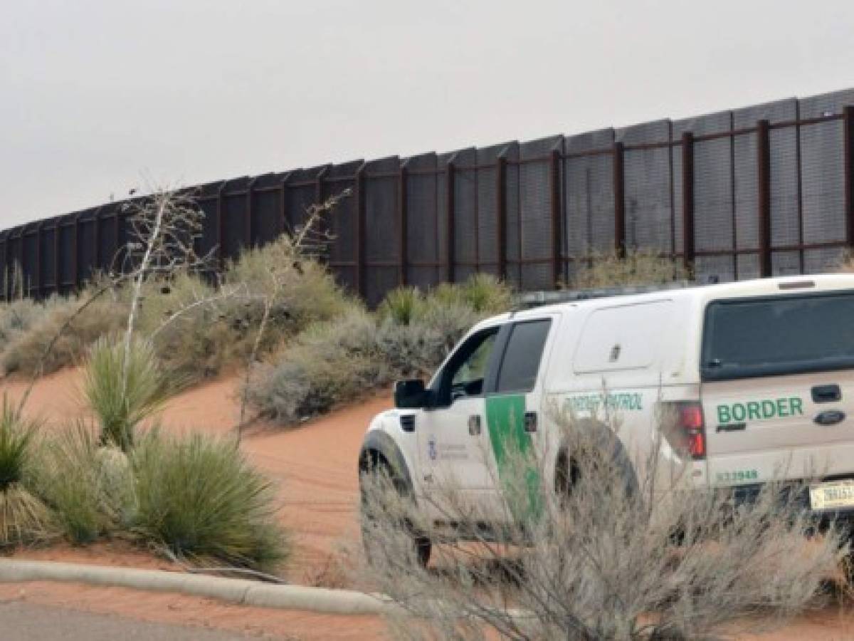 Trump plantea la idea de un 'muro solar' en la frontera con México