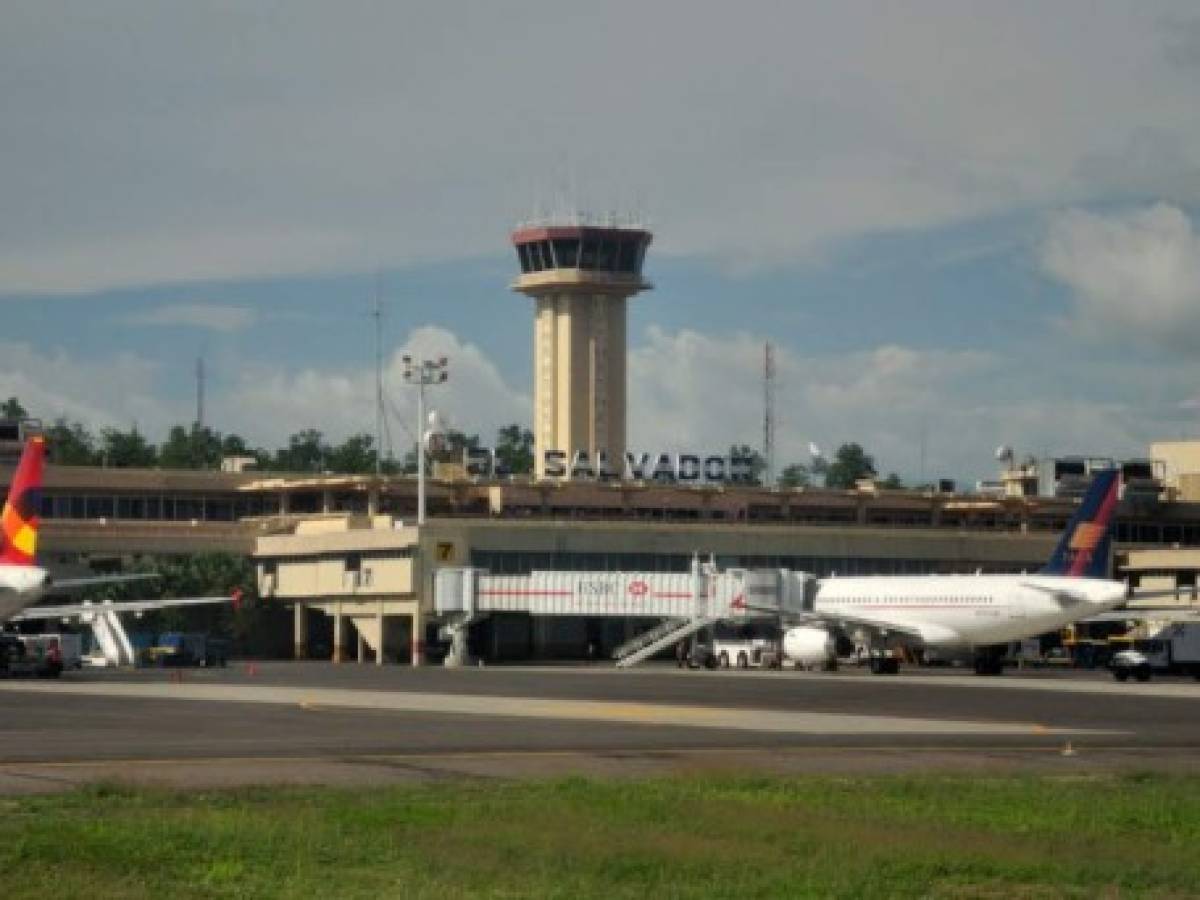 El Salvador: Expansión de aeropuerto se haría con fondos de pensiones