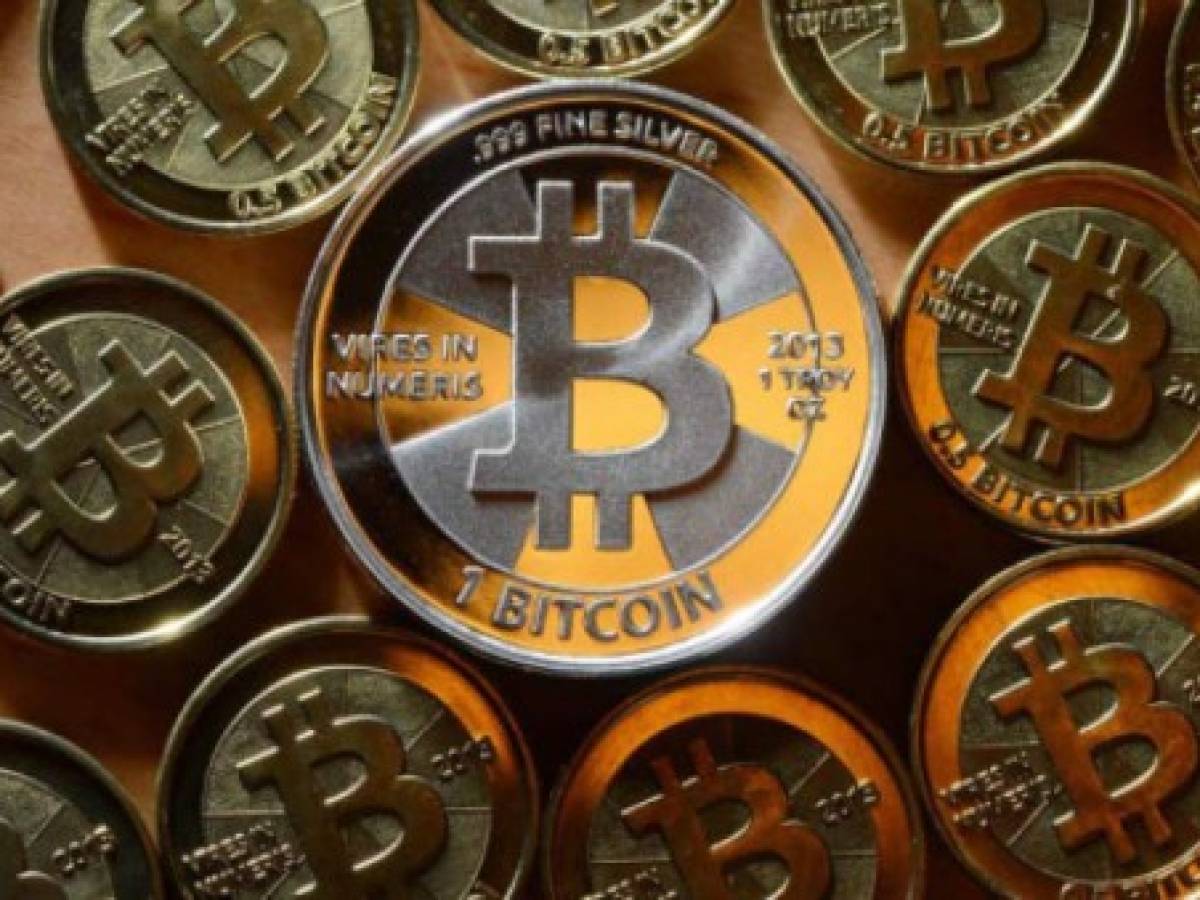 Bitcoin bate su marca y ya supera la barrera de US$13.000