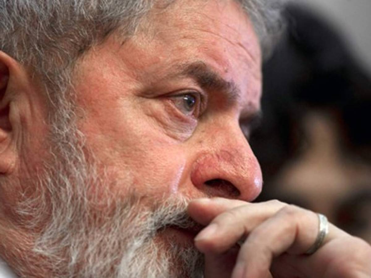 Lula, acorralado, denuncia 'acoso judicial'