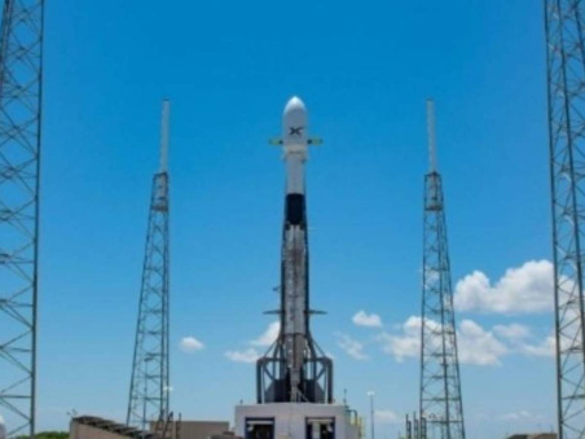 SpaceX lanza la segunda fase de su constelación de satélites