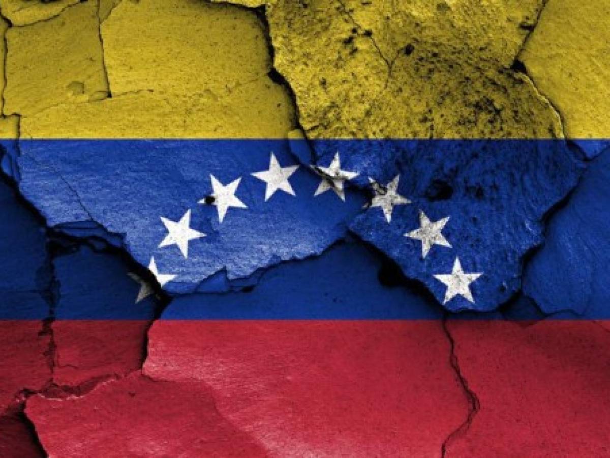 Fitch dice que a Venezuela le puede llevar años resolver sus problemas de deuda
